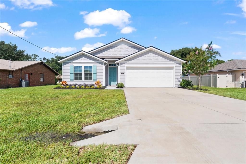For Sale: $325,000 (4 beds, 2 baths, 1862 Square Feet)