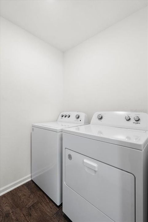 For Sale: $325,000 (4 beds, 2 baths, 1862 Square Feet)