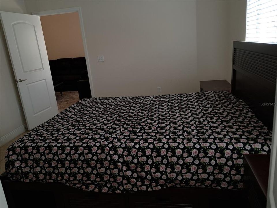For Sale: $195,000 (2 beds, 2 baths, 1057 Square Feet)