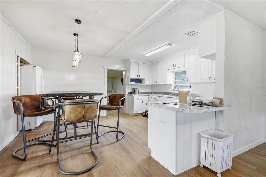 En Venta: $287,000 (3 camas, 2 baños, 1420 Pies cuadrados)