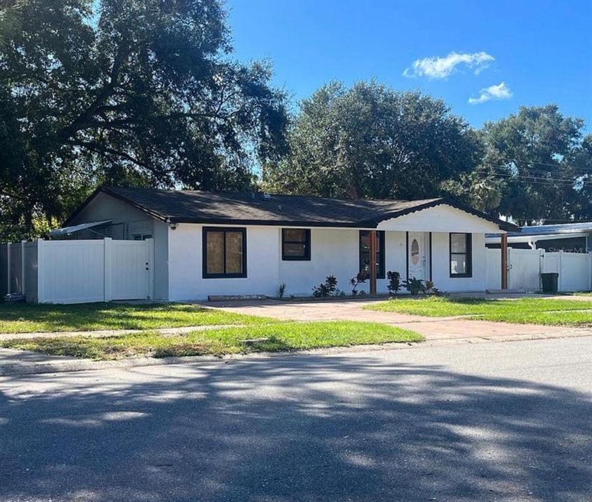 En Venta: $379,999 (3 camas, 2 baños, 1251 Pies cuadrados)