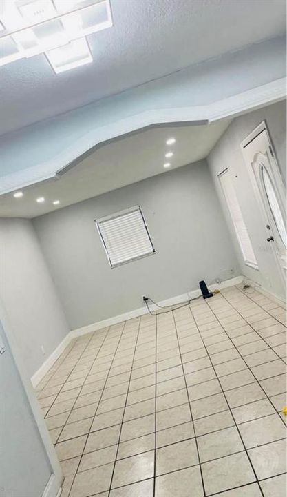 En Venta: $379,999 (3 camas, 2 baños, 1251 Pies cuadrados)