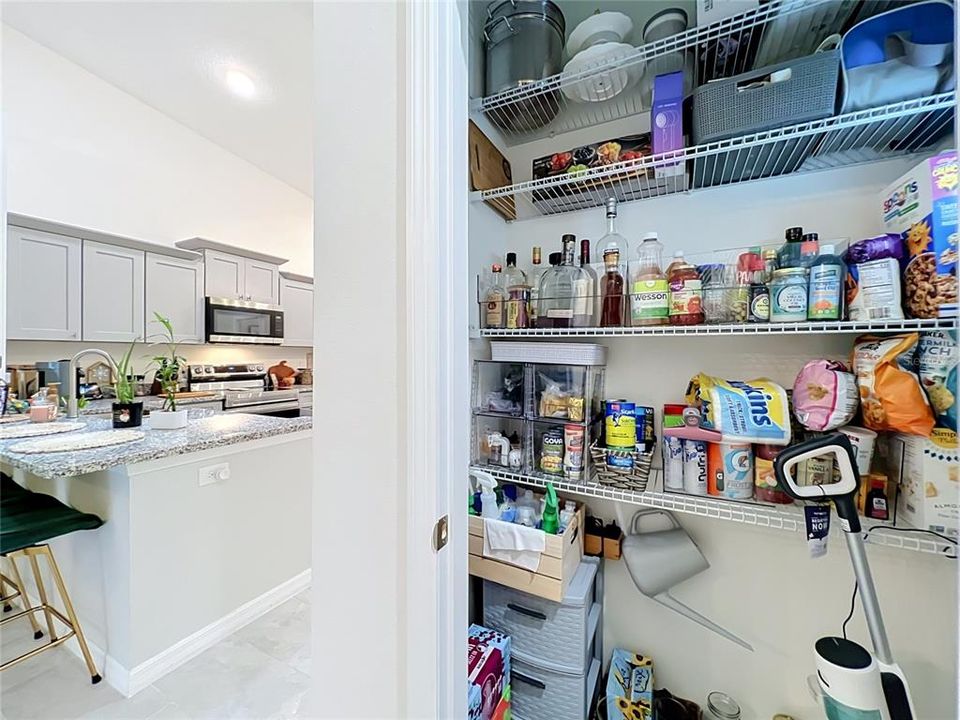 For Sale: $309,900 (2 beds, 2 baths, 1350 Square Feet)