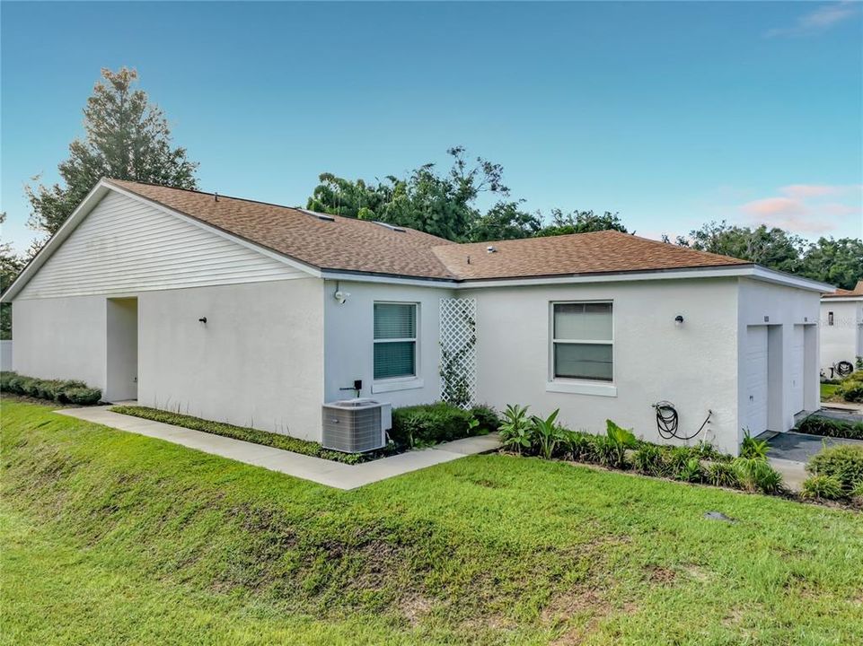 For Sale: $309,900 (2 beds, 2 baths, 1350 Square Feet)