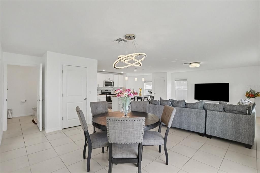 For Sale: $340,000 (4 beds, 2 baths, 2328 Square Feet)