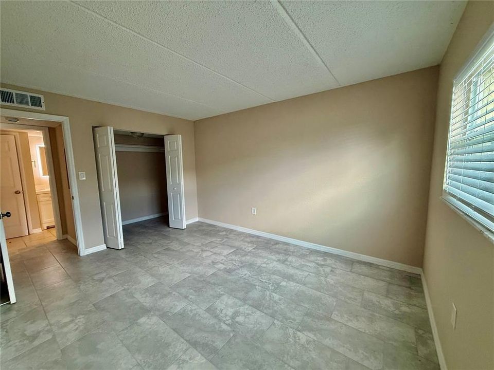 For Rent: $1,450 (1 beds, 1 baths, 770 Square Feet)