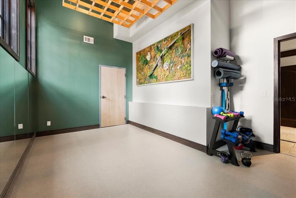 For Sale: $259,900 (3 beds, 2 baths, 1383 Square Feet)