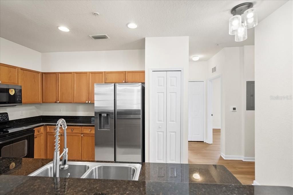 For Sale: $259,900 (3 beds, 2 baths, 1383 Square Feet)