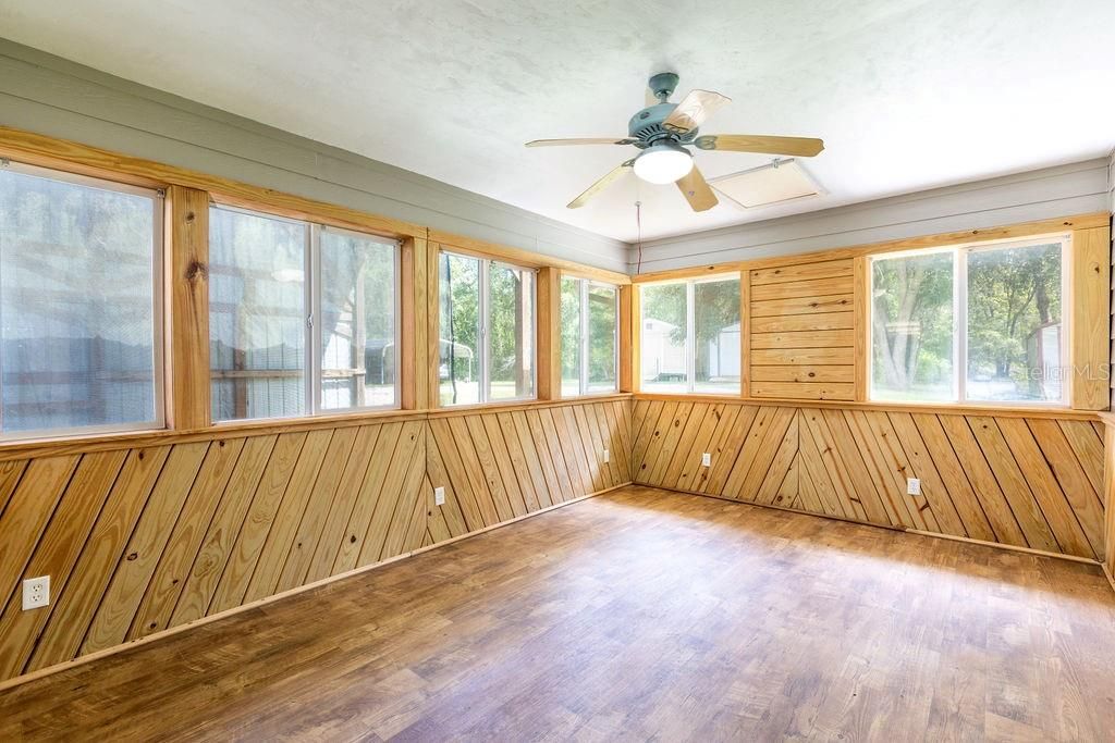 For Sale: $499,900 (3 beds, 2 baths, 2648 Square Feet)