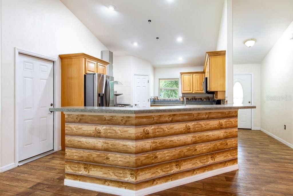 For Sale: $499,900 (3 beds, 2 baths, 2648 Square Feet)