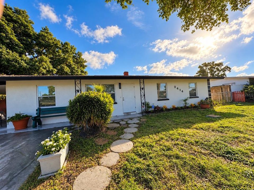 : $360,000 (4 beds, 2 baths, 1376 Square Feet)