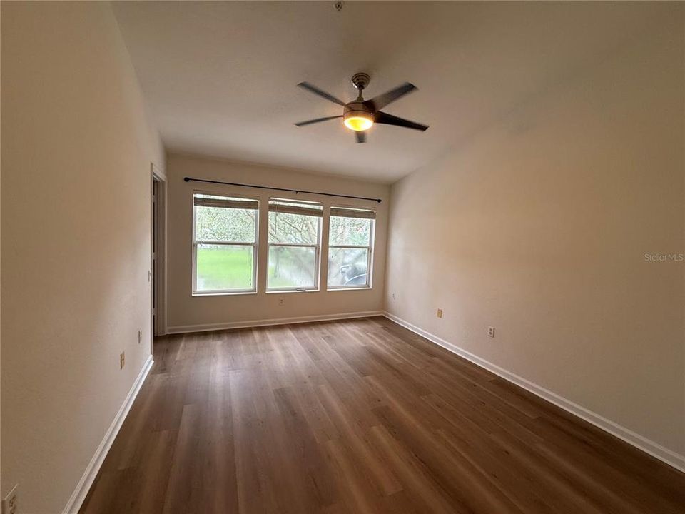 For Sale: $475,000 (3 beds, 2 baths, 1532 Square Feet)