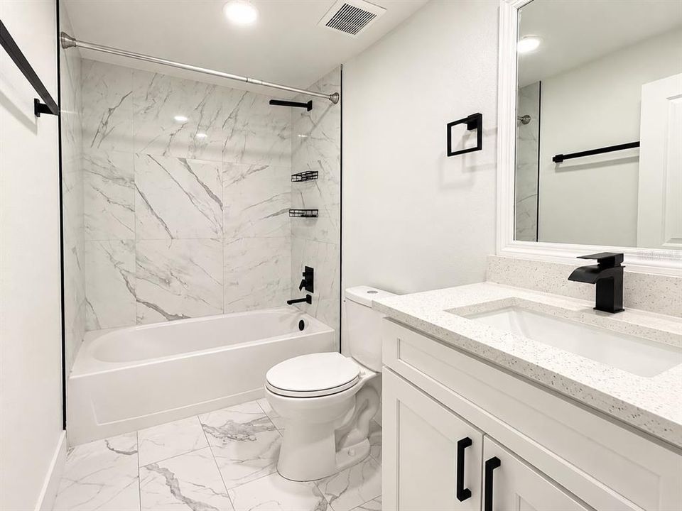 For Rent: $1,850 (2 beds, 2 baths, 1132 Square Feet)