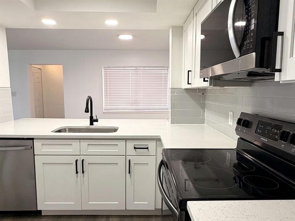 For Rent: $1,850 (2 beds, 2 baths, 1132 Square Feet)