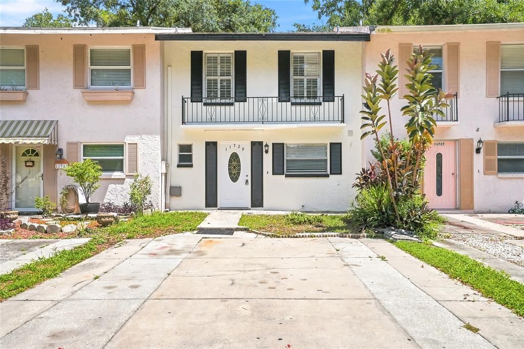 For Rent: $2,200 (3 beds, 2 baths, 1453 Square Feet)