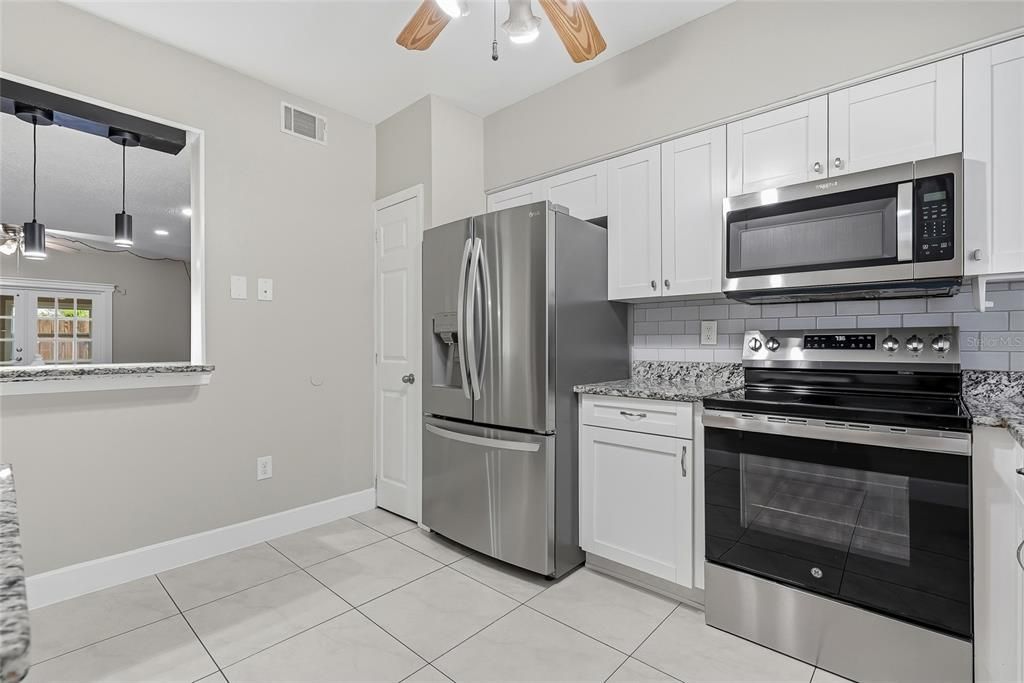 For Rent: $2,200 (3 beds, 2 baths, 1453 Square Feet)