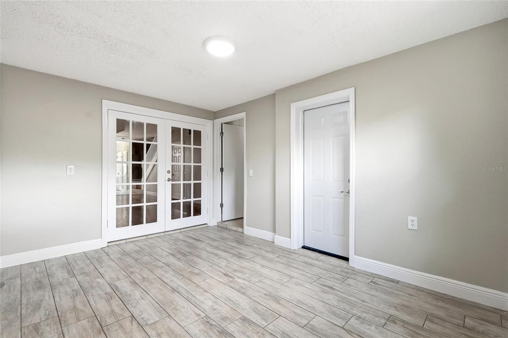 For Rent: $2,200 (3 beds, 2 baths, 1453 Square Feet)