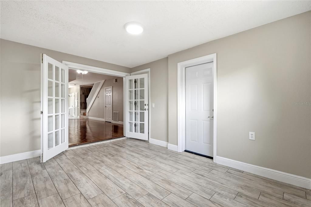 For Rent: $2,200 (3 beds, 2 baths, 1453 Square Feet)