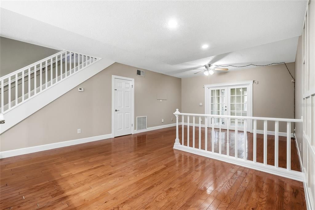 For Rent: $2,200 (3 beds, 2 baths, 1453 Square Feet)