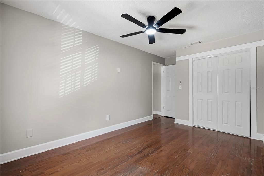 For Rent: $2,200 (3 beds, 2 baths, 1453 Square Feet)