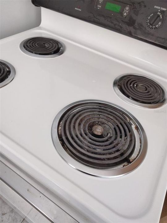 For Rent: $1,750 (3 beds, 1 baths, 1094 Square Feet)