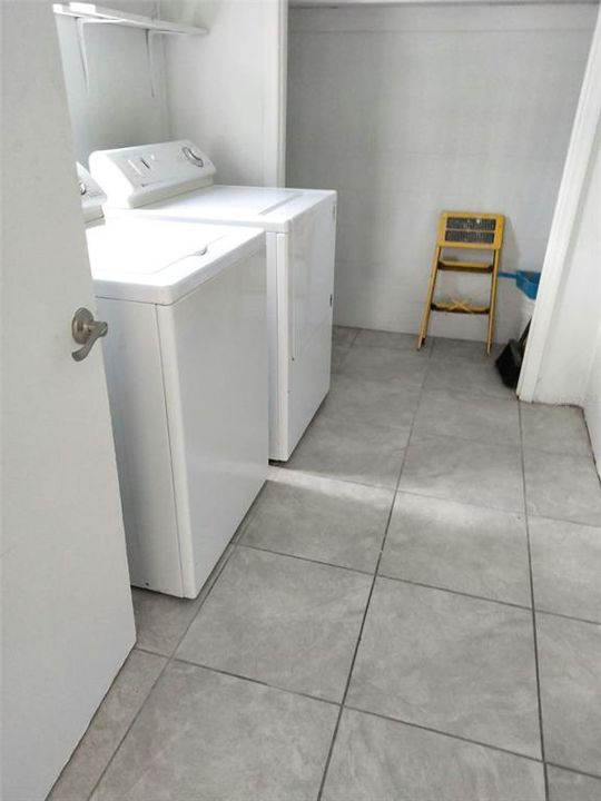 For Rent: $1,750 (3 beds, 1 baths, 1094 Square Feet)