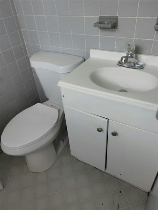 For Rent: $1,750 (3 beds, 1 baths, 1094 Square Feet)