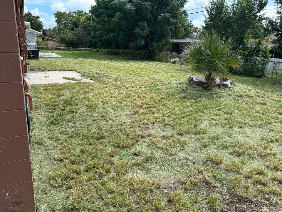 For Rent: $1,750 (3 beds, 1 baths, 1094 Square Feet)