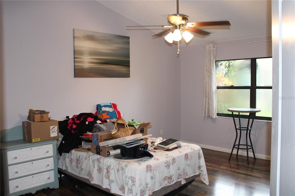 For Sale: $299,900 (2 beds, 2 baths, 1279 Square Feet)