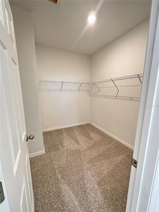 En Renta: $2,650 (3 camas, 2 baños, 2216 Pies cuadrados)