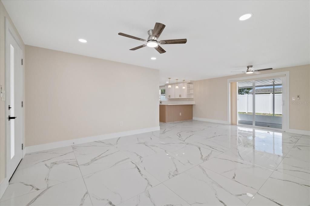 For Sale: $314,900 (3 beds, 2 baths, 1356 Square Feet)