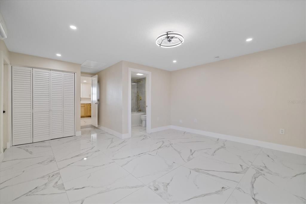 For Sale: $314,900 (3 beds, 2 baths, 1356 Square Feet)