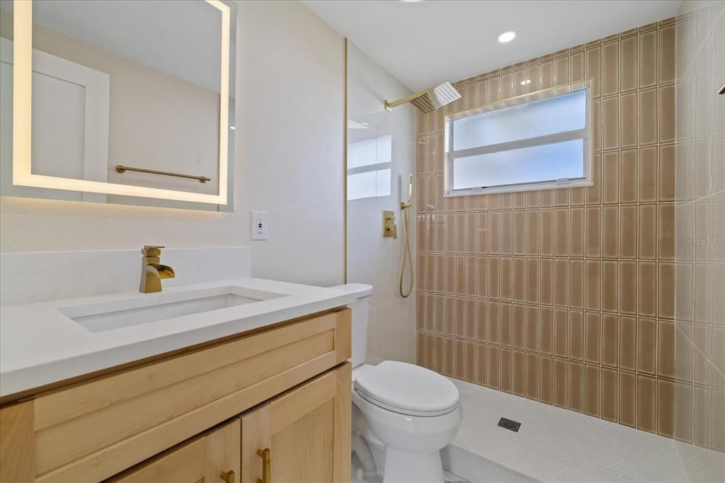 For Sale: $314,900 (3 beds, 2 baths, 1356 Square Feet)