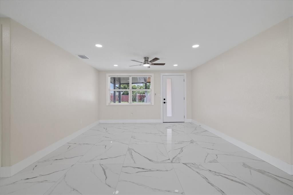 For Sale: $314,900 (3 beds, 2 baths, 1356 Square Feet)