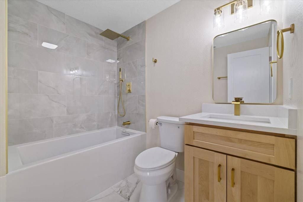 For Sale: $314,900 (3 beds, 2 baths, 1356 Square Feet)