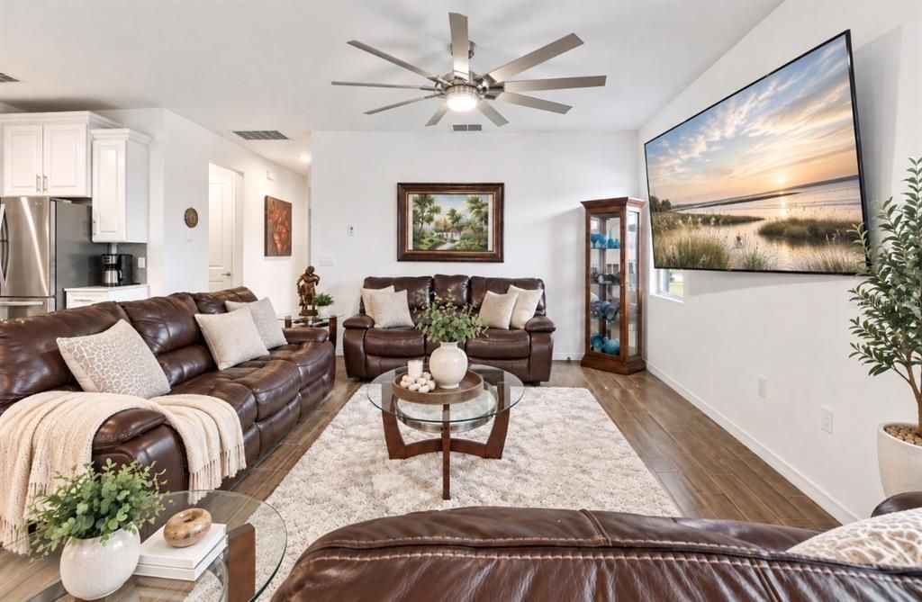 En Venta: $420,000 (3 camas, 2 baños, 1822 Pies cuadrados)