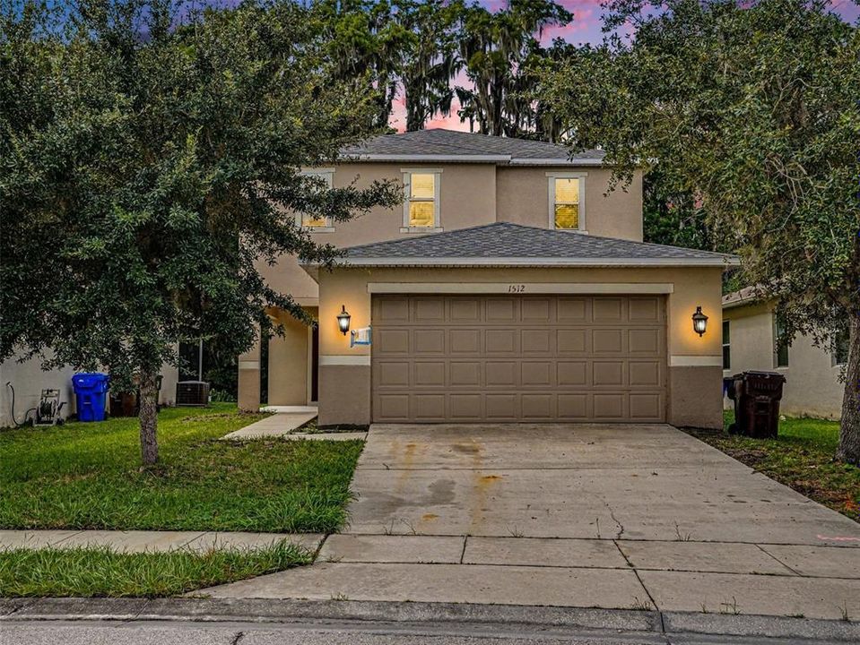 En Venta: $385,000 (4 camas, 2 baños, 2036 Pies cuadrados)