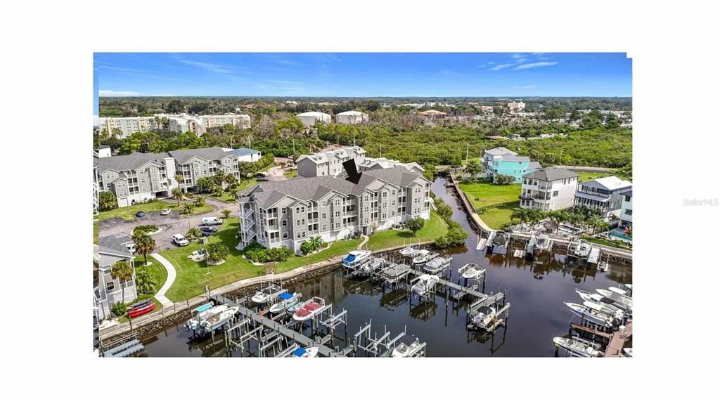 For Sale: $279,999 (2 beds, 2 baths, 874 Square Feet)
