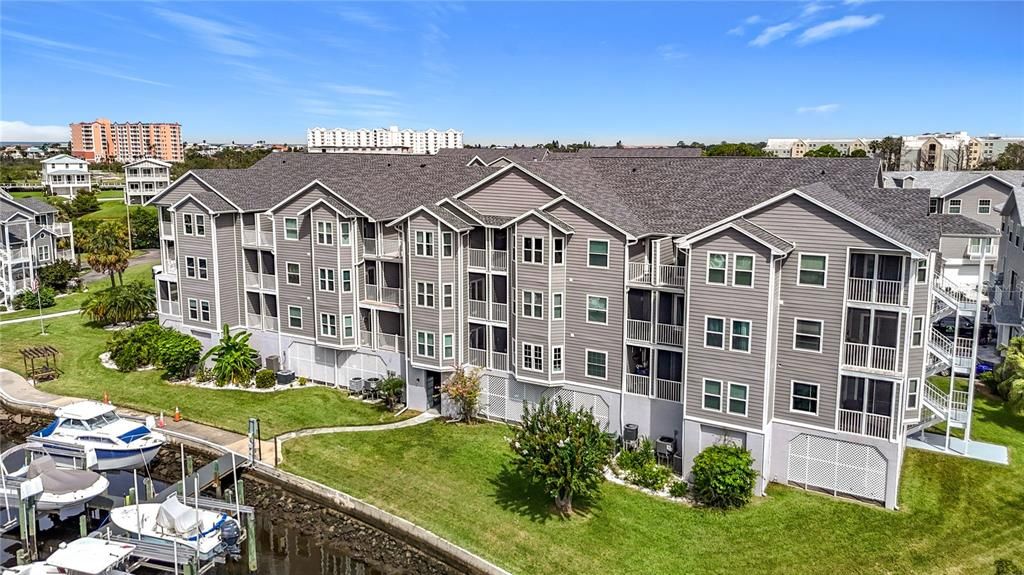 For Sale: $279,999 (2 beds, 2 baths, 874 Square Feet)