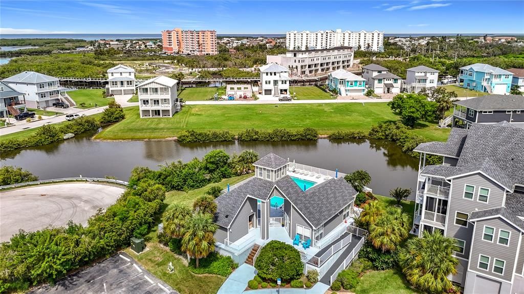 For Sale: $279,999 (2 beds, 2 baths, 874 Square Feet)