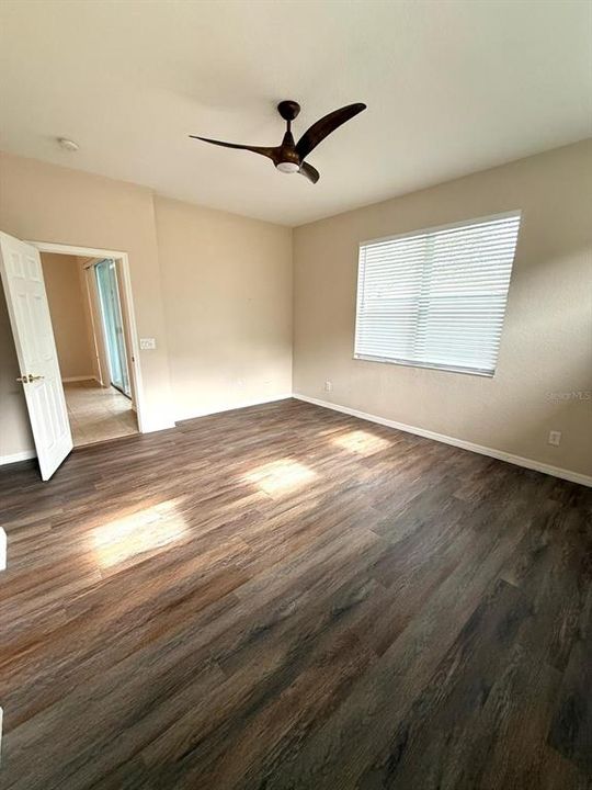 For Sale: $244,900 (2 beds, 2 baths, 1215 Square Feet)