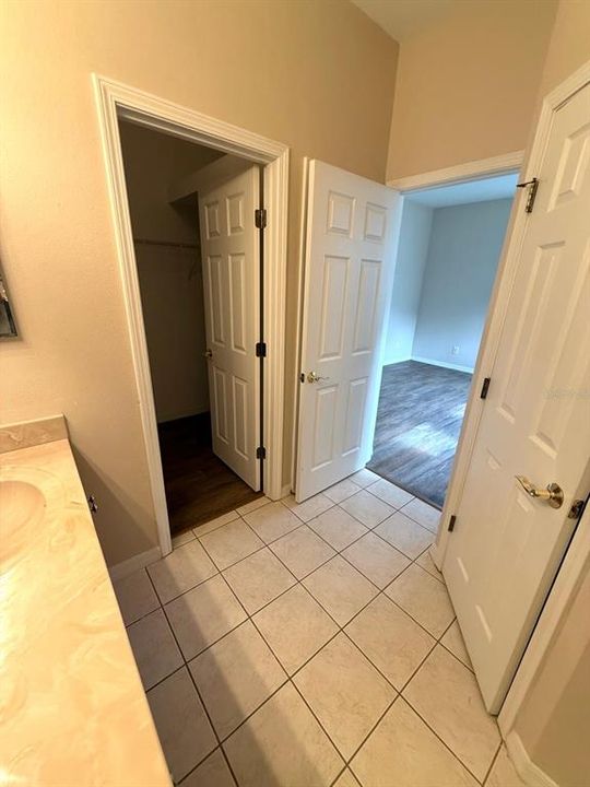 For Sale: $244,900 (2 beds, 2 baths, 1215 Square Feet)
