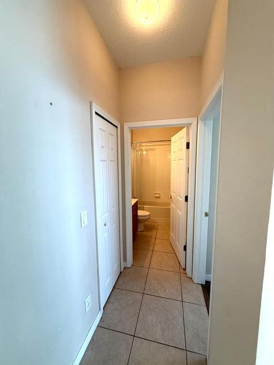 For Sale: $244,900 (2 beds, 2 baths, 1215 Square Feet)