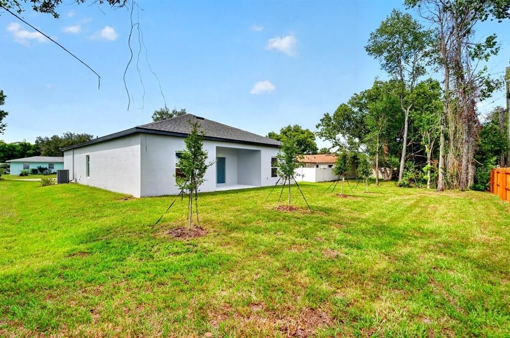 На продажу: $349,999 (3 спален, 2 ванн, 1540 Квадратных фут)
