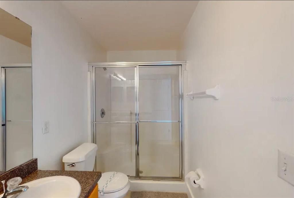En Venta: $365,000 (4 camas, 3 baños, 1768 Pies cuadrados)