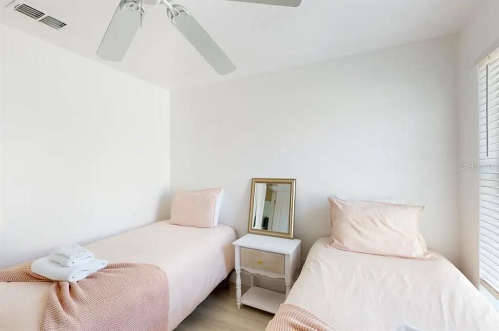 En Venta: $365,000 (4 camas, 3 baños, 1768 Pies cuadrados)