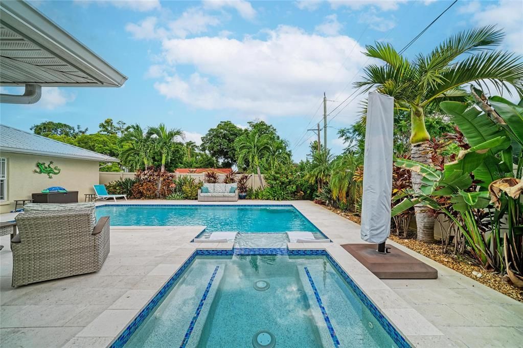 For Sale: $869,000 (3 beds, 2 baths, 2482 Square Feet)