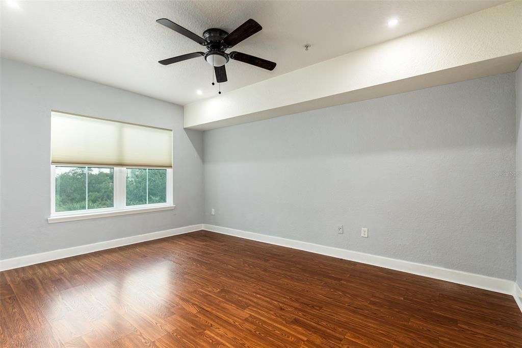 For Sale: $174,900 (2 beds, 2 baths, 1215 Square Feet)