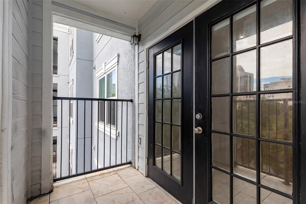 For Sale: $174,900 (2 beds, 2 baths, 1215 Square Feet)
