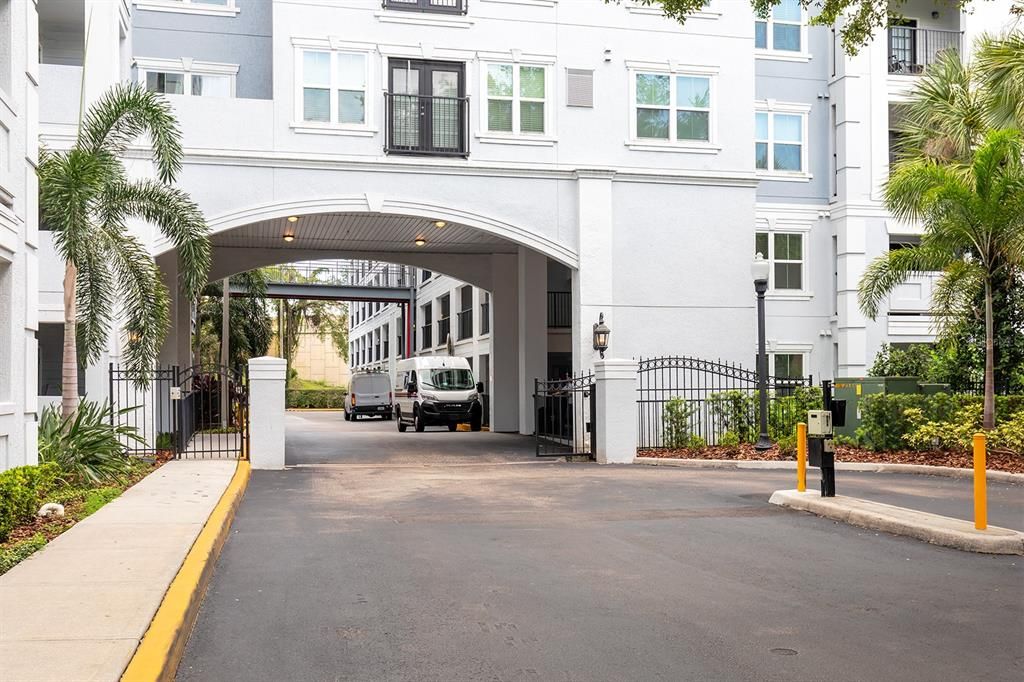For Sale: $174,900 (2 beds, 2 baths, 1215 Square Feet)